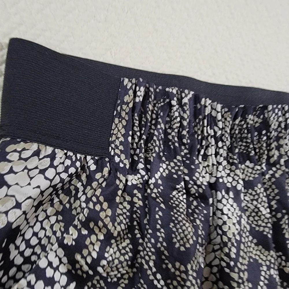 NEW INC International Concepts Snakeskin Print Silk Skirt Size 2P Petite